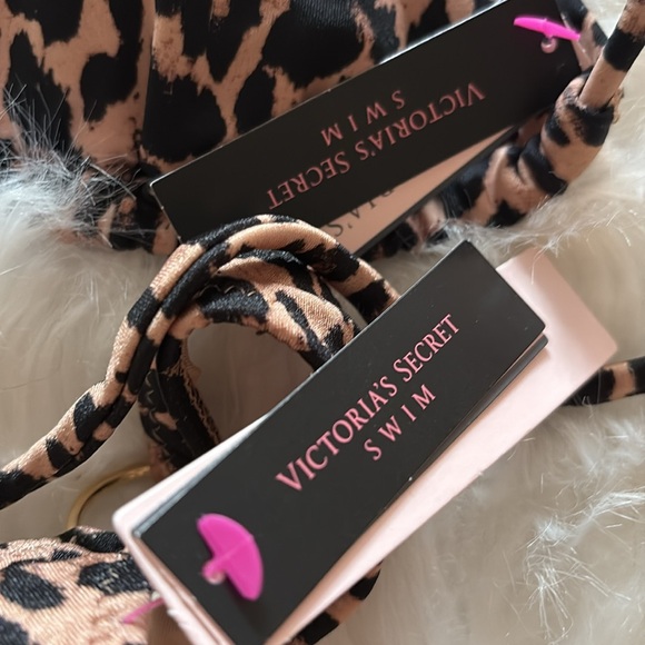 Victorias Secret Brazilian Thong Bikini - Picture 4 of 9